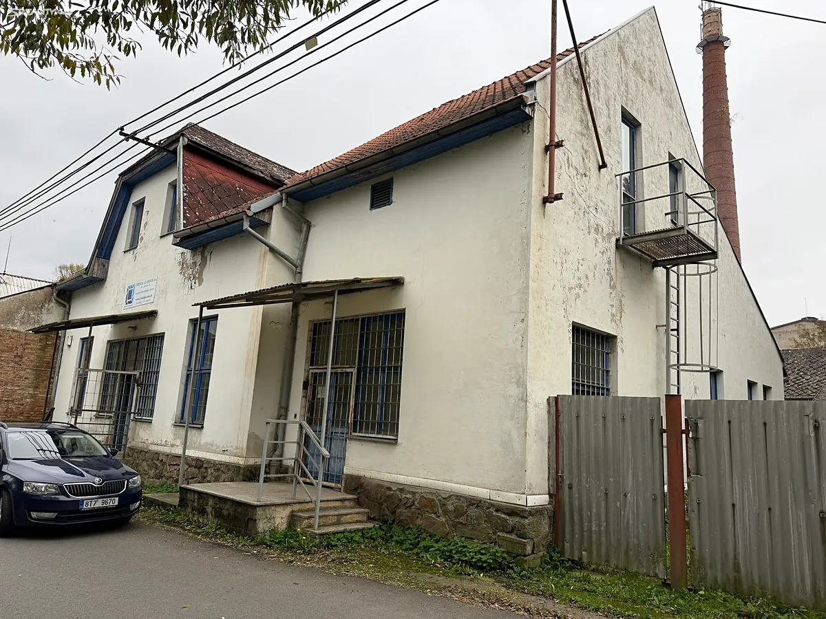 Prodej rodinného domu 550 m², pozemek 550 m²